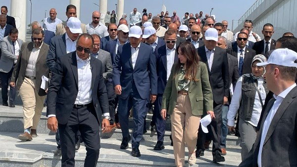 مدبولي يتفقد مشروع تلال الفسطاط بمصر القديمة