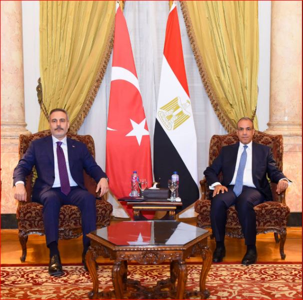 وزير الخارجية ونظيره التركي
