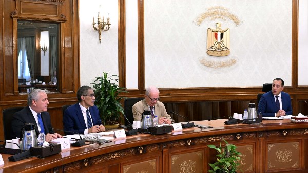 رئيس الوزراء يتابع ملف تسوية مديونية المؤسسات الصحفية القومية